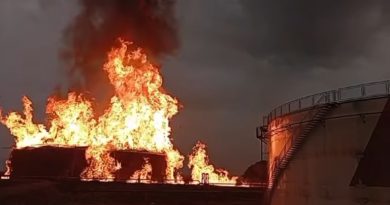 Raio provoca fogo em tanque de álcool de usina em Campo Florido